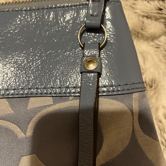 Authentic Coach Laura Baby Blue Large Tote No. F18335 Signature CC’s Monogram - Picture 7 of 14